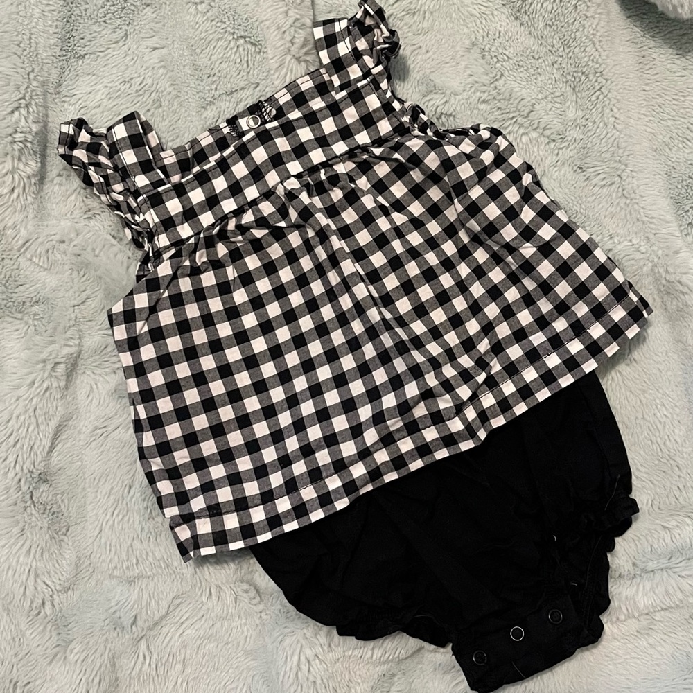Carter’s 9mo. Gingham Romper
